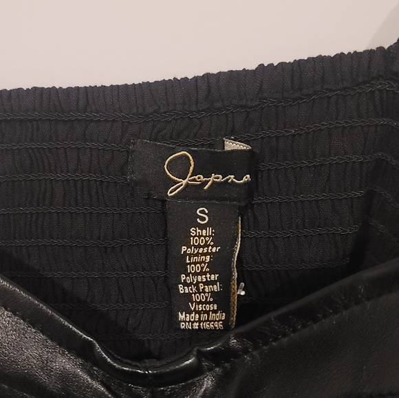 Japra Small size crop top Black - Picture 4 of 5